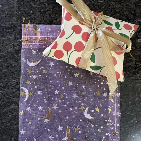 Aquamarine CZ 18k white gold plated stud earrings. New. - Picture 12 of 15